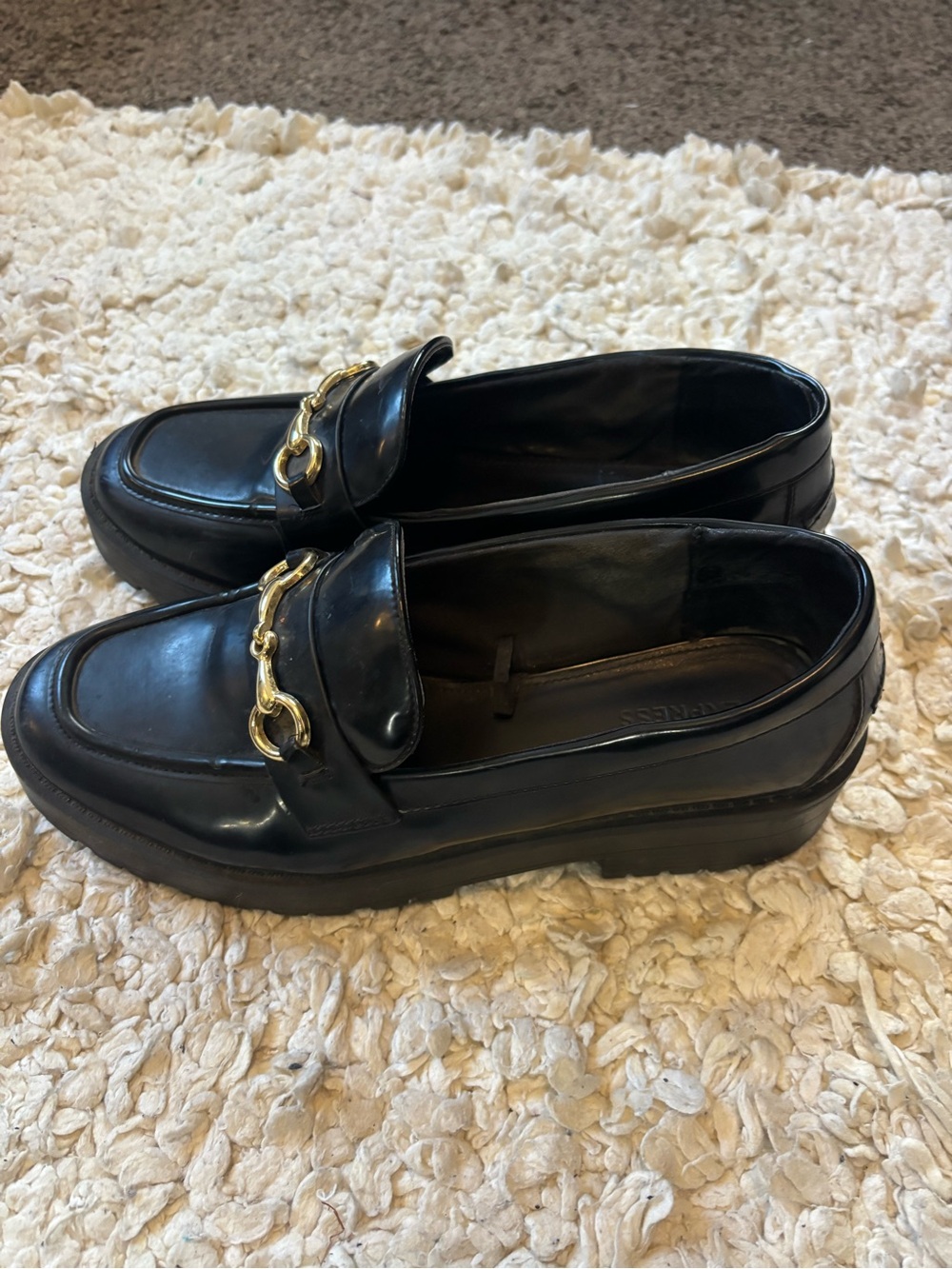 Express Women’s Black Patent Horsebit Platform Loafer Loafers Gold Hardware 9 - Picture 6 of 9